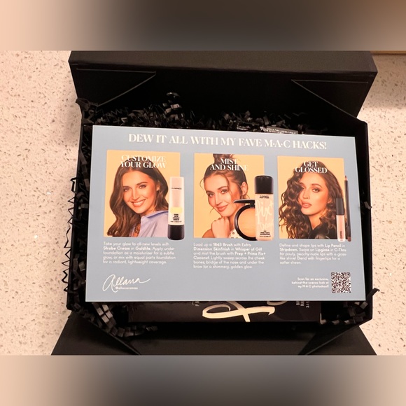 Mac cosmetics set - Picture 3 of 7